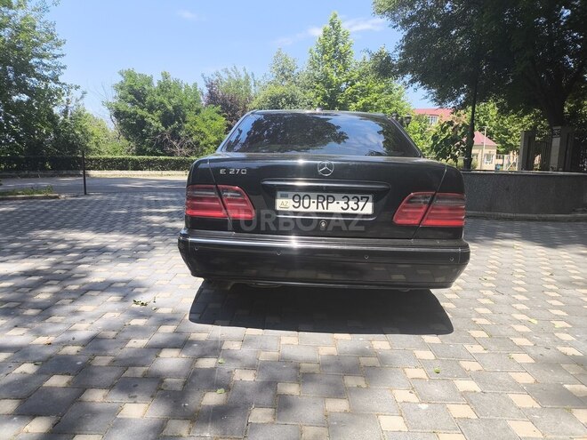 Mercedes E 270 2001, 335,000 km - 2.7 l - Yevlax