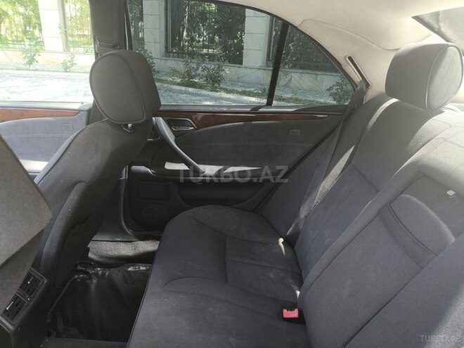 Mercedes E 270 2001, 335,000 km - 2.7 l - Yevlax