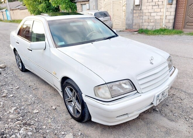 Mercedes C 230 1998, 194,900 km - 2.3 л - İsmayıllı