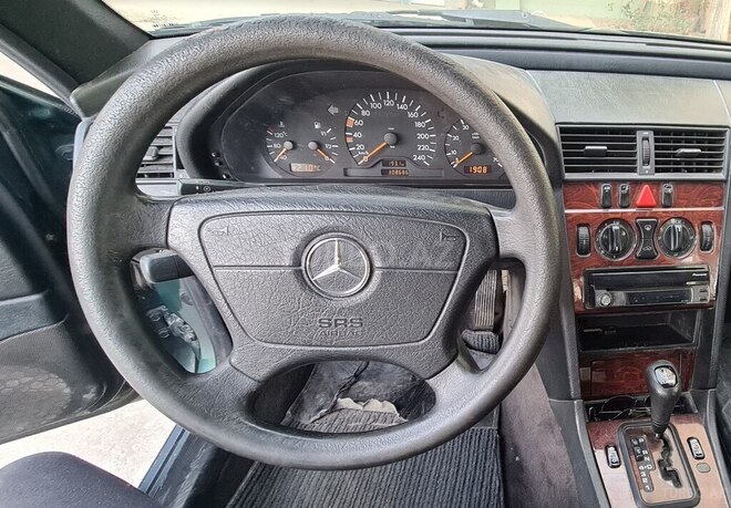 Mercedes C 180 1999, 308,000 km - 1.8 l - Sumqayıt