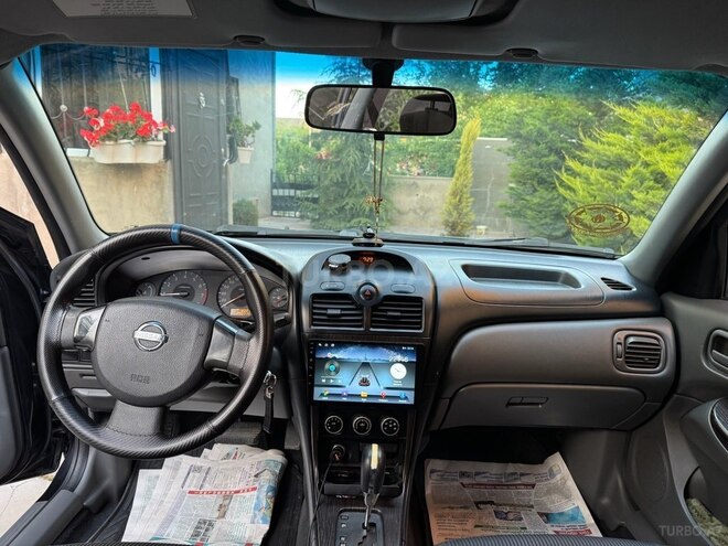 Nissan Sunny 2011, 290,000 km - 1.6 l - Bakı