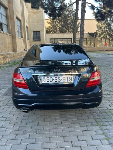 Mercedes C 250 2011, 235,000 km - 1.8 л - Bakı