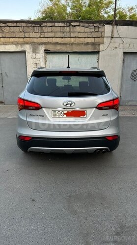 Hyundai Santa Fe-5