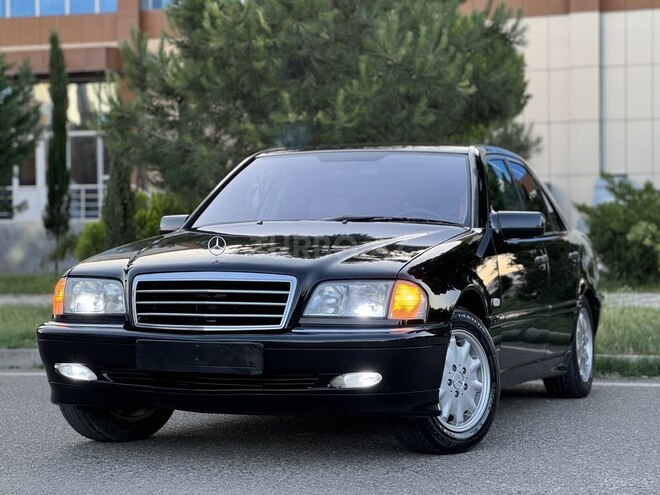 Mercedes C 200 2000, 242,000 km - 2.0 l - Bakı