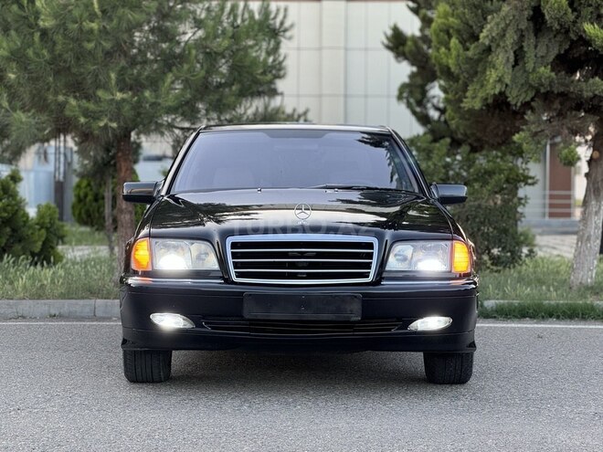 Mercedes C 200 2000, 242,000 km - 2.0 l - Bakı