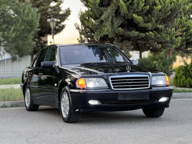 Mercedes C 200 2000, 242,000 km - 2.0 l - Bakı