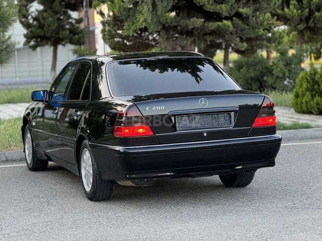 Mercedes C 200 2000, 242,000 km - 2.0 l - Bakı