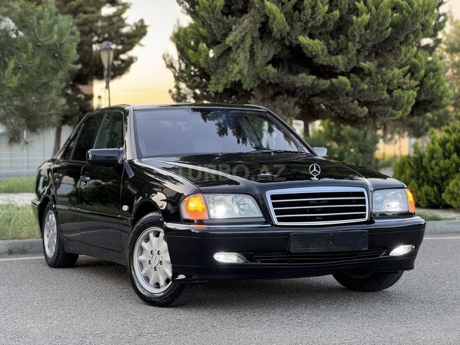 Mercedes C 200 2000, 242,000 km - 2.0 l - Bakı