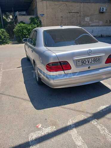 Mercedes E 270 2000, 321,012 km - 2.7 l - Bakı