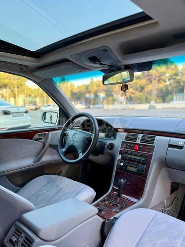 Mercedes E 280 2000, 291,324 km - 2.8 л - Bakı