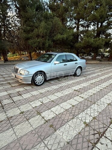Mercedes C 240 1999, 269,000 km - 2.4 l - Cəlilabad