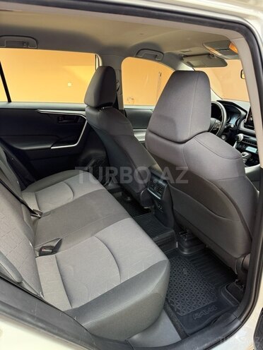 Toyota RAV4 2019, 93,800 km - 2.0 l - Bakı