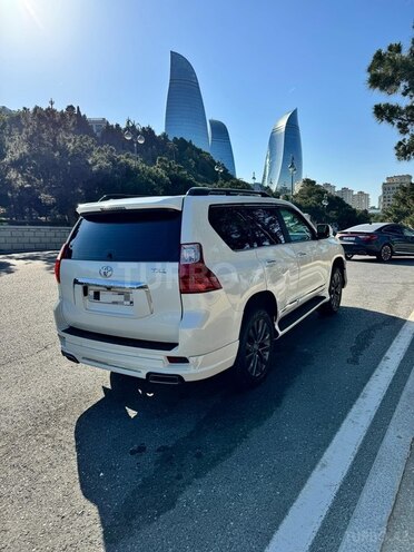 Toyota Land Cruiser Prado 2011, 219,500 km - 2.7 l - Bakı