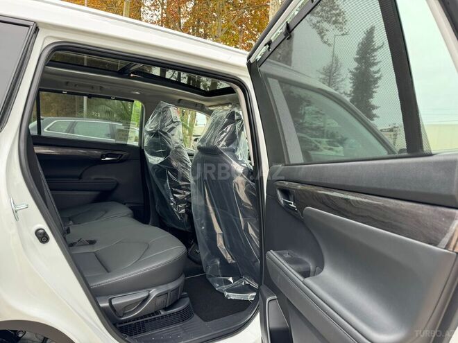 Toyota Highlander-16