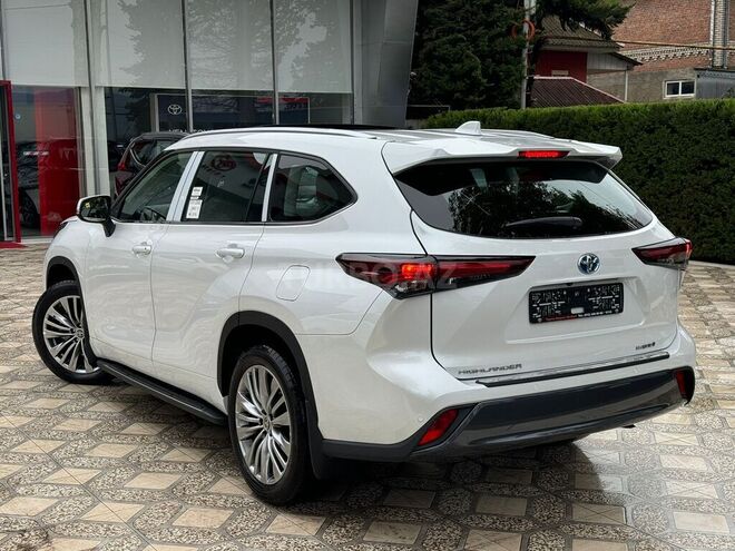 Toyota Highlander-6