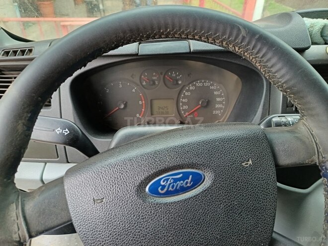 Ford Transit 2009, 733,000 km - 2.4 l - Quba