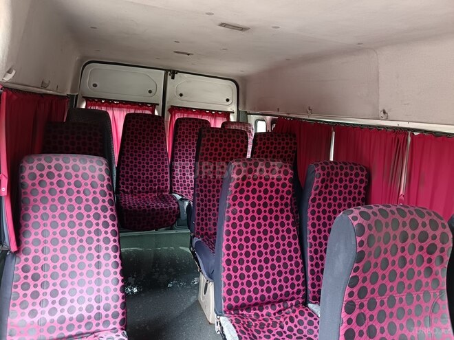 Ford Transit 2009, 733,000 km - 2.4 l - Quba