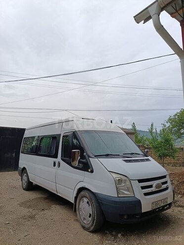 Ford Transit 2009, 733,000 km - 2.4 l - Quba