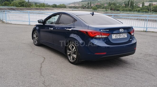 Hyundai Elantra 2015, 173,000 km - 1.8 l - Quba