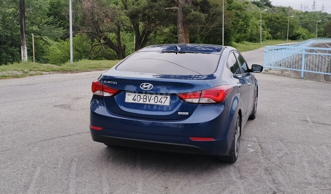 Hyundai Elantra 2015, 173,000 km - 1.8 l - Quba