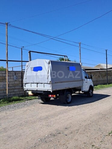 GAZ  2004, 305,000 km - 2.4 л - Salyan