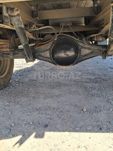 GAZ  2004, 305,000 km - 2.4 л - Salyan