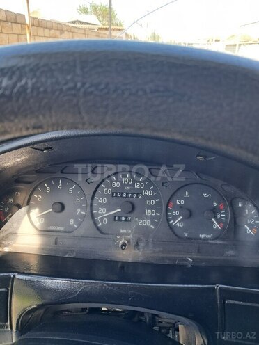 GAZ  2004, 305,000 km - 2.4 л - Salyan