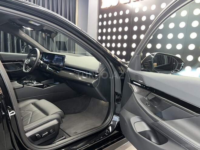 BMW 520 2023, 33,000 km - 2.0 l - Bakı