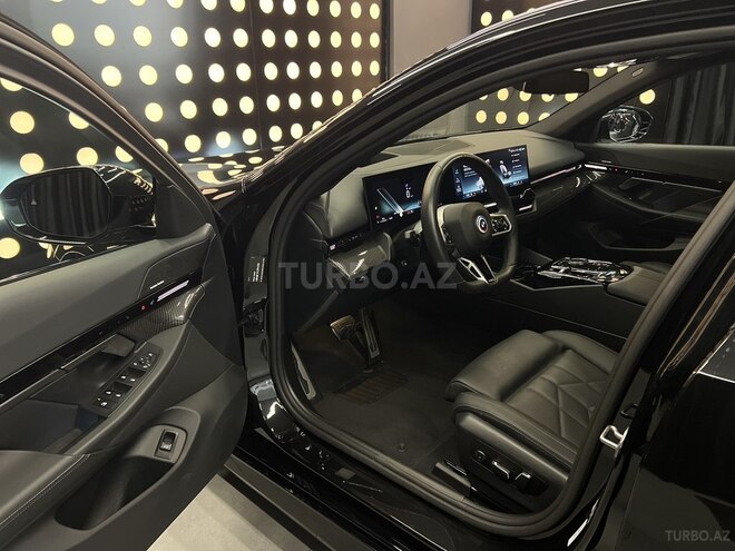 BMW 520 2023, 33,000 km - 2.0 l - Bakı