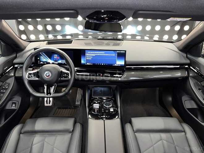 BMW 520 2023, 33,000 km - 2.0 l - Bakı