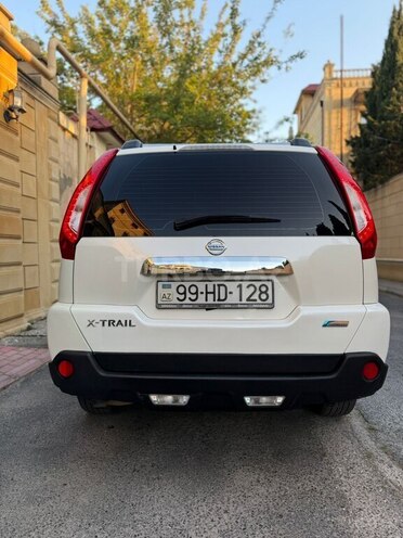 Nissan X-Trail 2013, 210,000 km - 2.5 l - Bakı
