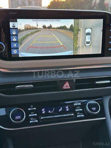 Hyundai Sonata-12