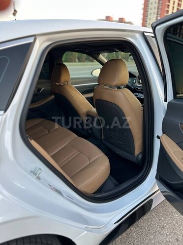 Hyundai Sonata-10