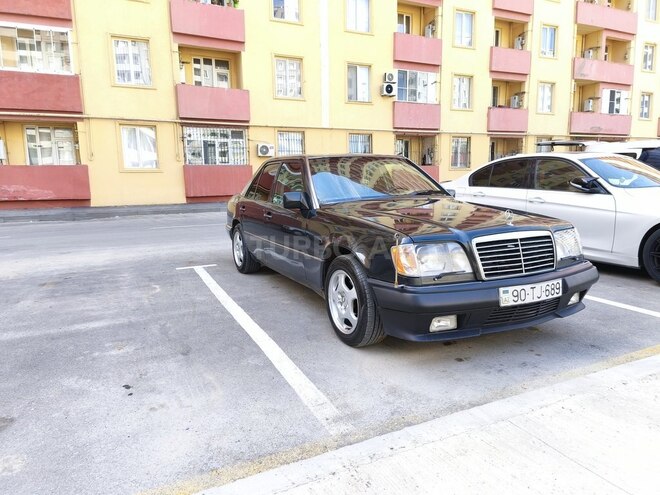 Mercedes E 220 1995, 285,000 km - 2.2 l - Bakı