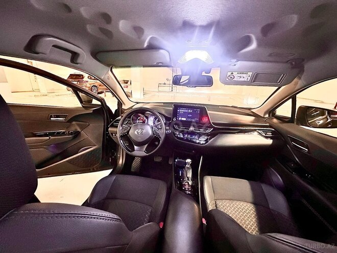 Toyota C-HR 2023, 56,000 km - 1.8 l - Bakı