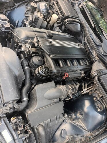 BMW 525 2000, 286,000 km - 2.5 l - Göyçay