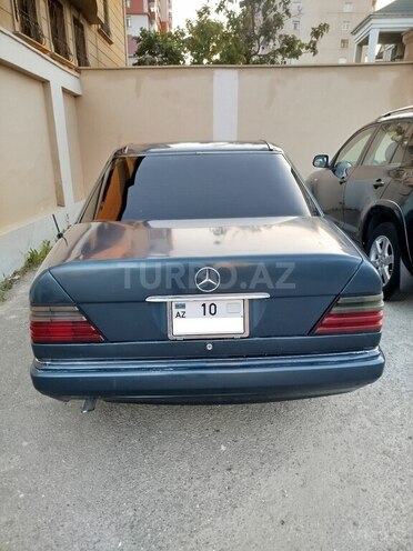 Mercedes E 220 1993, 307,100 km - 2.2 l - Bakı