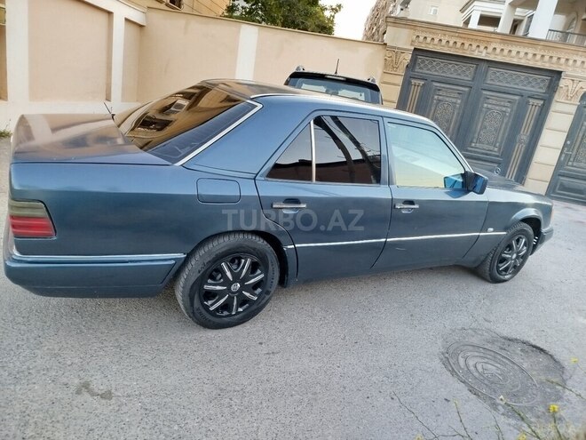 Mercedes E 220 1993, 307,100 km - 2.2 l - Bakı