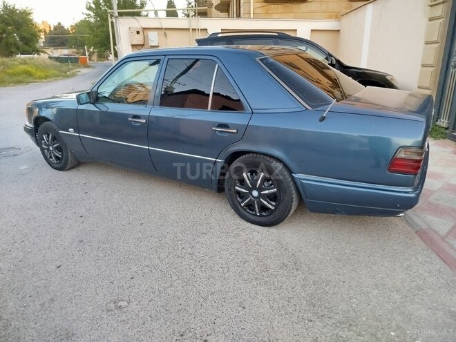 Mercedes E 220 1993, 307,100 km - 2.2 l - Bakı