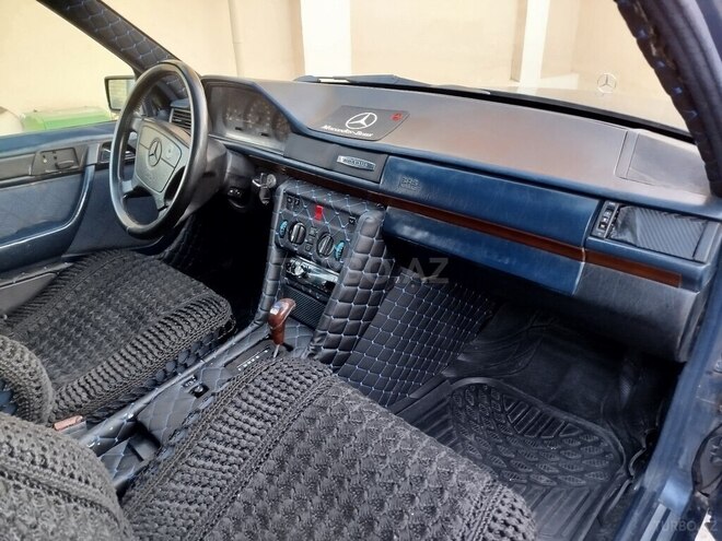 Mercedes E 220 1993, 307,100 km - 2.2 l - Bakı