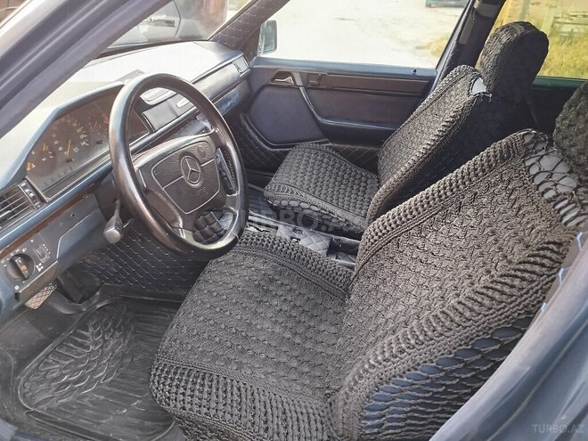 Mercedes E 220 1993, 307,100 km - 2.2 l - Bakı