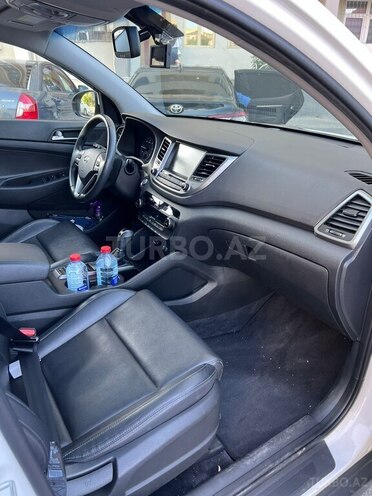 Hyundai Tucson-12
