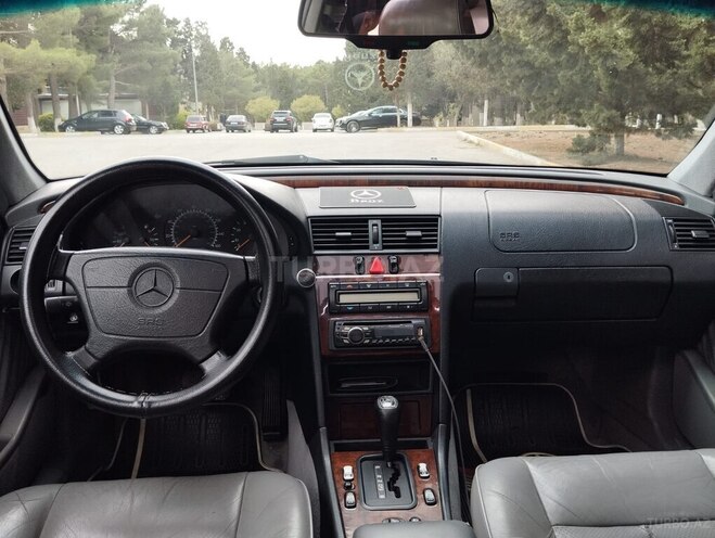 Mercedes C 220 1996, 330,000 km - 2.2 л - Sumqayıt