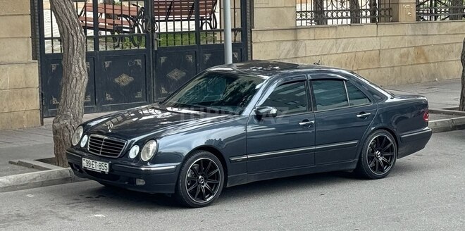 Mercedes E 270 2001, 575,500 km - 2.7 л - Bakı