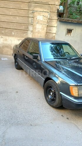 Mercedes E 230 1990, 250,000 km - 2.3 l - Bakı