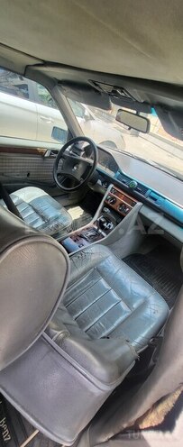 Mercedes E 230 1990, 250,000 km - 2.3 l - Bakı