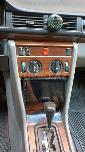 Mercedes E 230 1990, 250,000 km - 2.3 l - Bakı