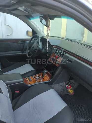 Mercedes E 220 d 1999, 492,000 km - 2.2 л - Bakı