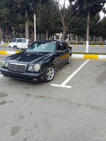 Mercedes E 230 1995, 382,000 km - 2.3 l - Bakı