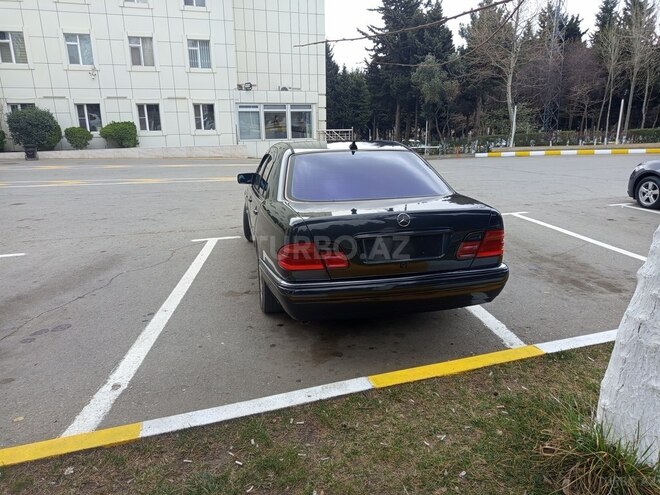 Mercedes E 230 1995, 382,000 km - 2.3 l - Bakı